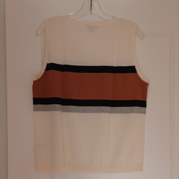 Cotton/Rayon Talbots top. Excellent condition. - Picture 5 of 5